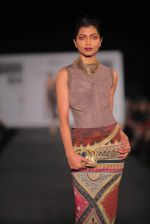 Model walks the ramp for Tarun Tahiliani at Wills Lifestyle India Fashion Week Autumn Winter 2012 Day 2 on 16th Feb 2012 (146).JPG